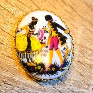 Vintage Oval Porcelain Cameo-Style Scenic Brooch